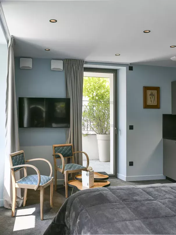 room 11 accommodation with kitchenette Aiguebelette Savoie