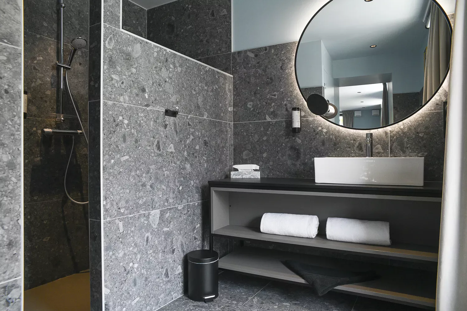 chambre 11 salle bain design location savoie lac