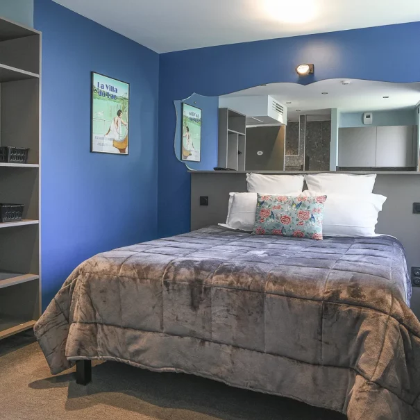 chambre 14 location hebergement savoie aiguebelette elegante