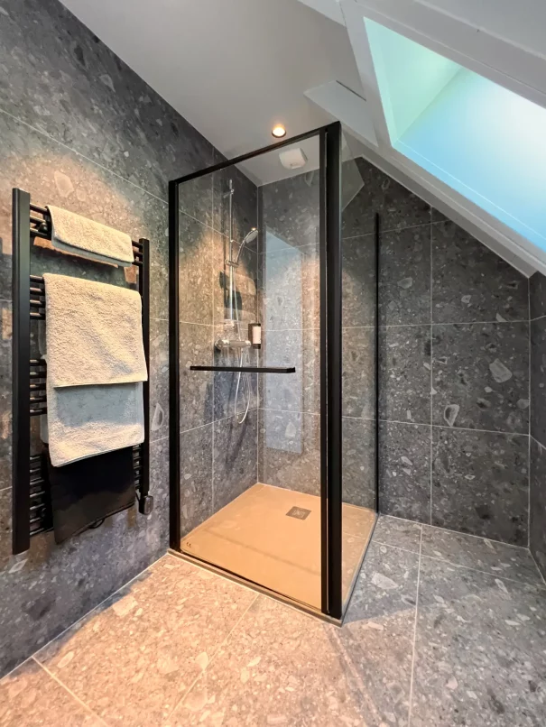 douche chambre 31