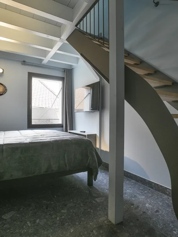 chambre 41 location savoie aiguebelette hebergement duplex original