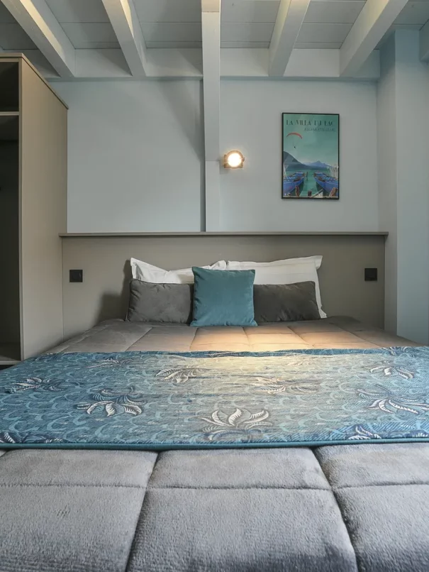 Room 43, accommodation rental in Savoie, Aiguebelette, double bed
