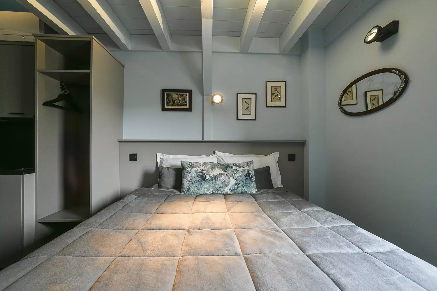 room 41 elegant room rental savoie accommodation aiguebelette