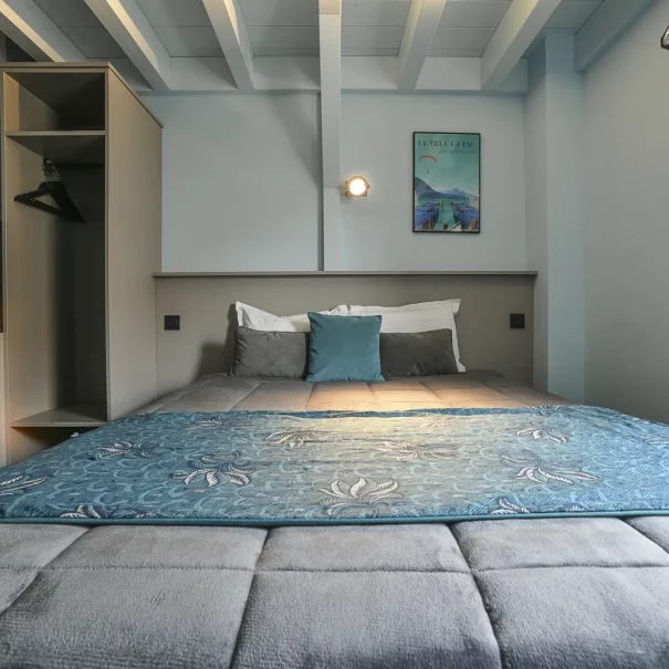 Room 43, accommodation rental in Savoie, Aiguebelette, double bed