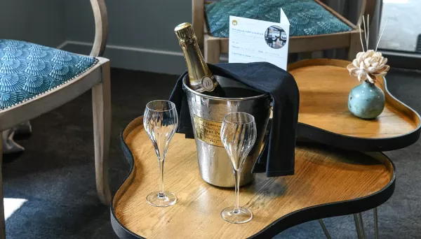 champagne room at the lake villa