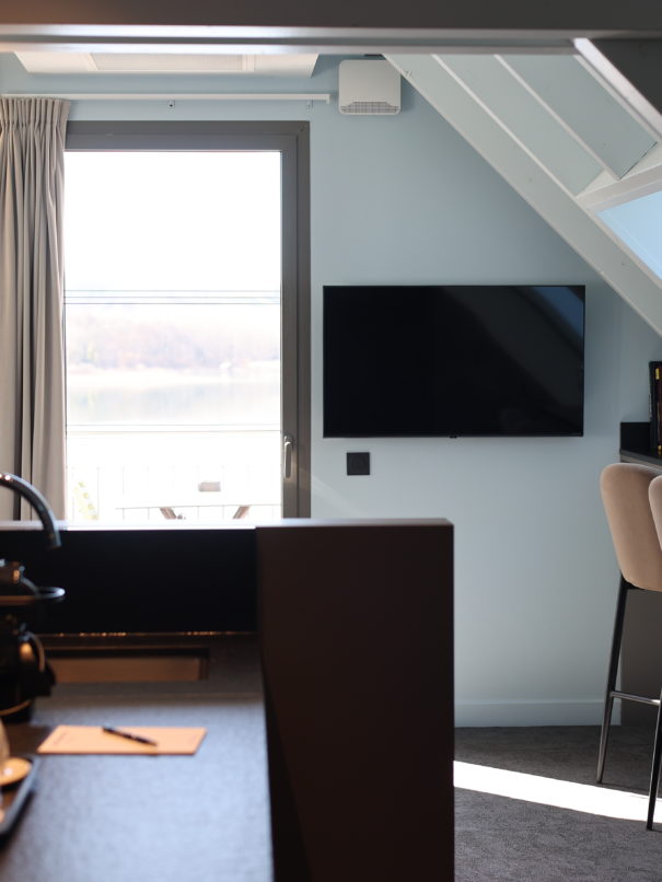 Chambre 33 nouvelle disposition - suite vue lac avec kitchenette- Savoie