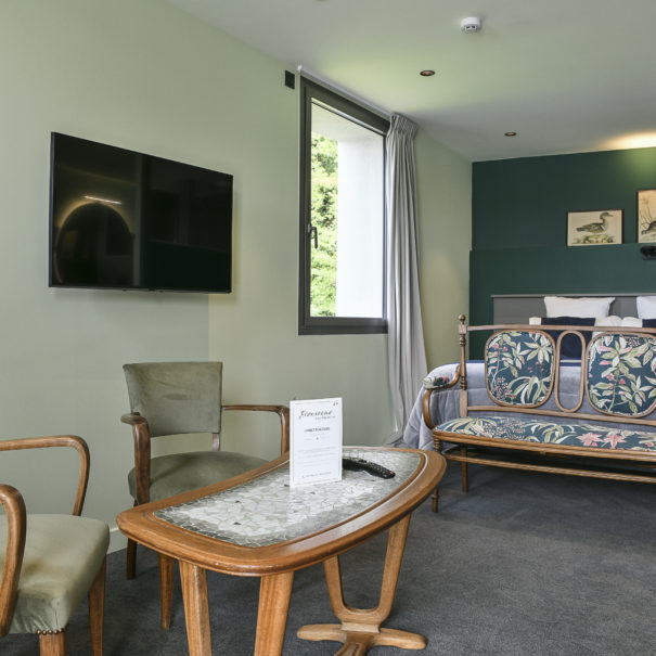 Chambre 24 -petit salon-savoie