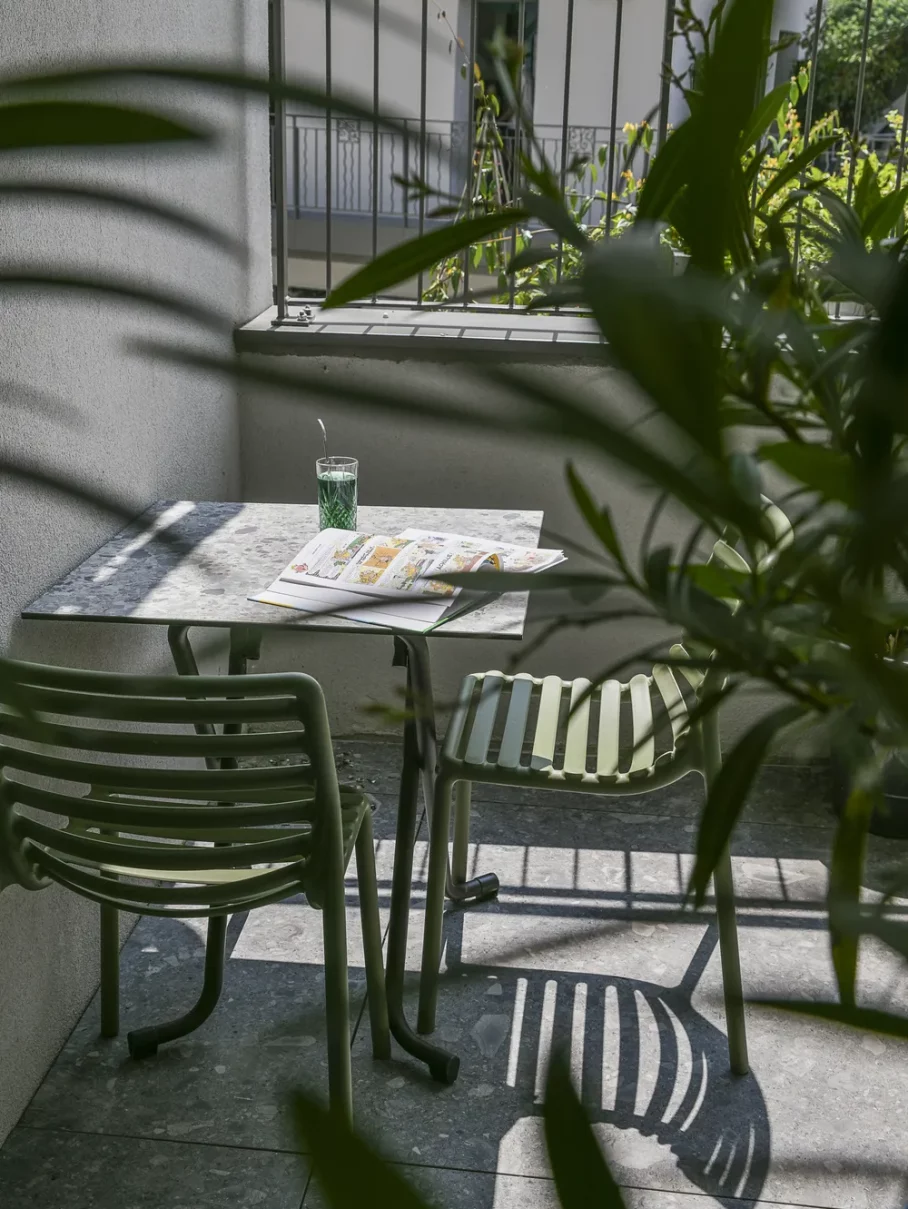 chambre 11 hebergement savoie terrasse aiguebelette