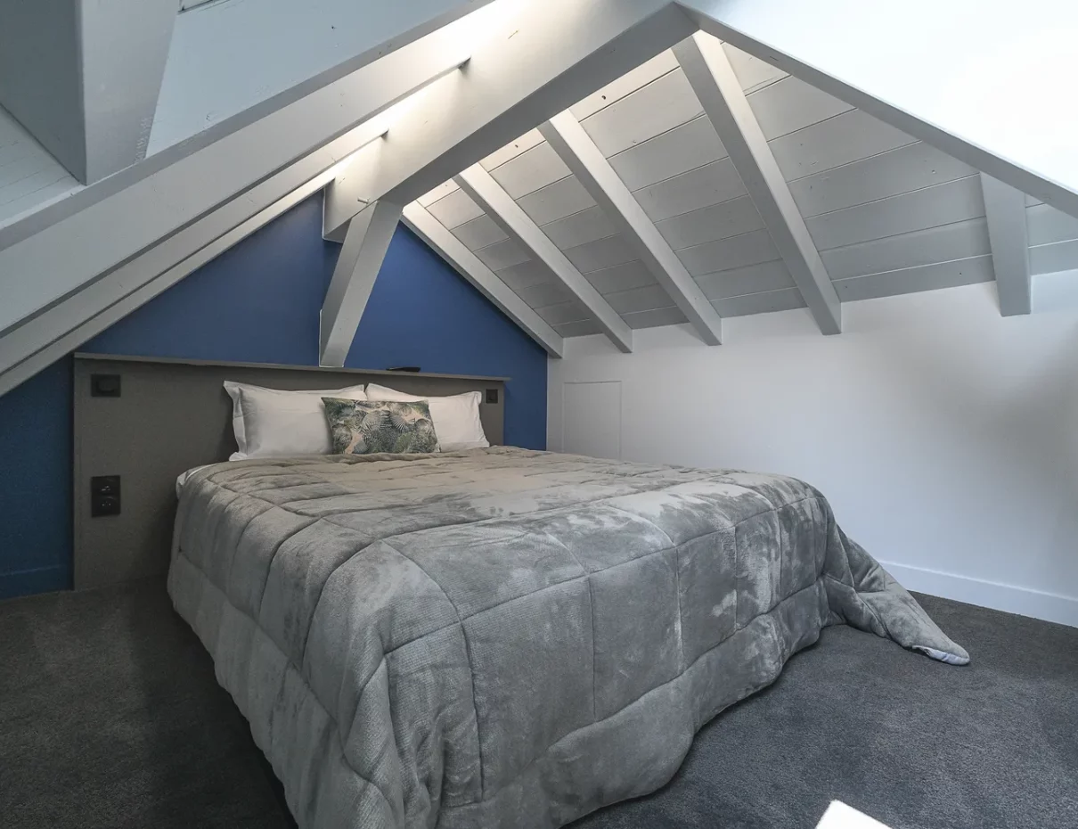 room 31 lake aiguebelette