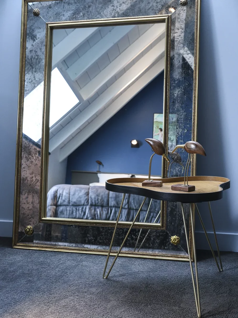 chambre 32 miroir decoration location elegante savoie