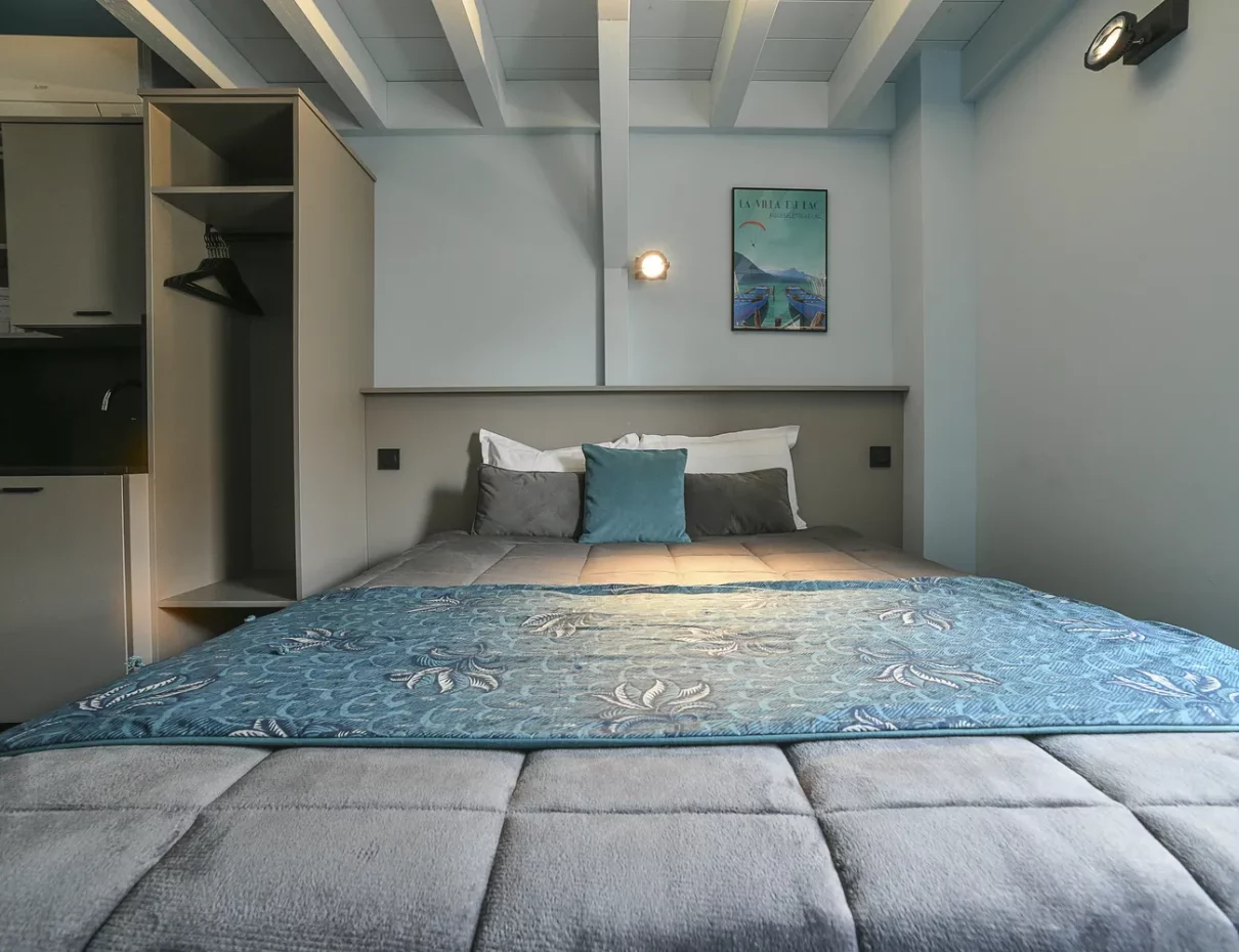 Room 43, accommodation rental in Savoie, Aiguebelette, double bed
