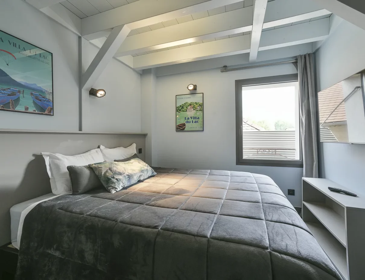 room 44 comfortable room rental savoie aiguebelette