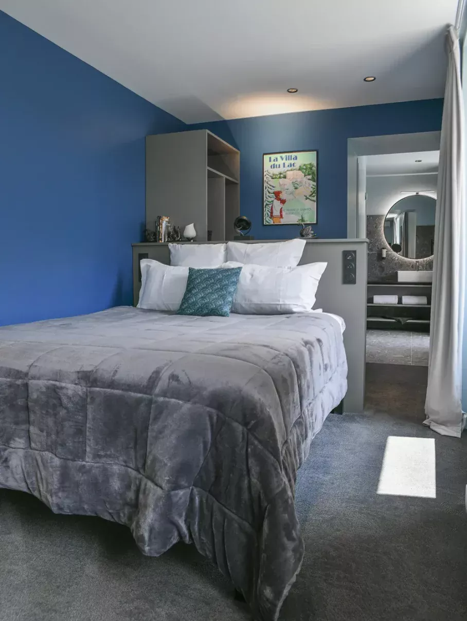 chambre 11 location savoie aiguebelette vue lac