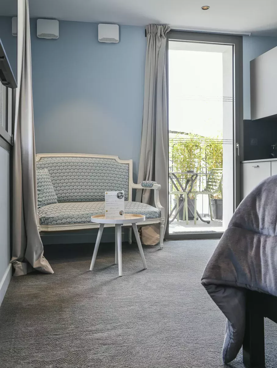 chambre 21 location savoie hebergement charme balcon